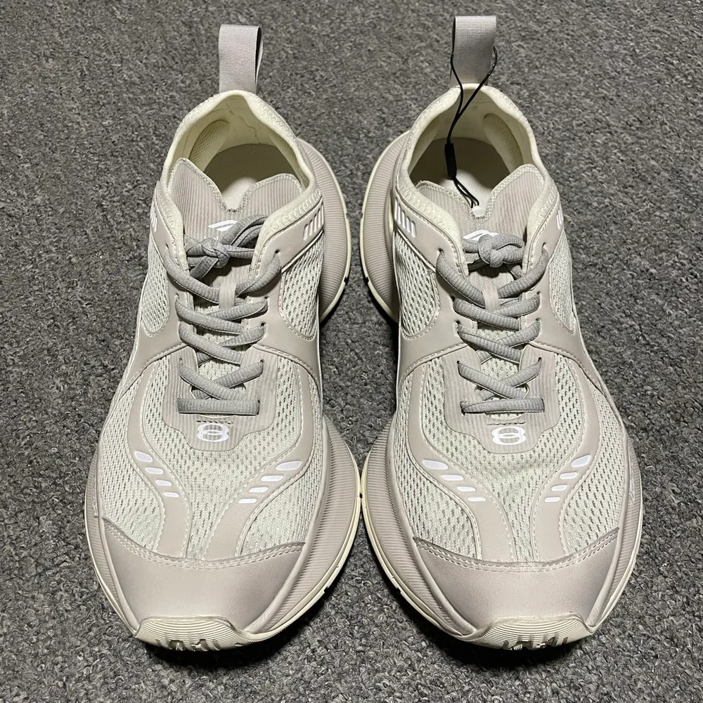 💰720 純原Balenciaga 巴黎世家 Circuit 透氣網面休閒鞋 官方全套配件鞋盒 鞋帶 防塵紙配套齊全 尺碼：35 36 37 38 39 40 41 42 43 44 45 46 編號：39UFEE101