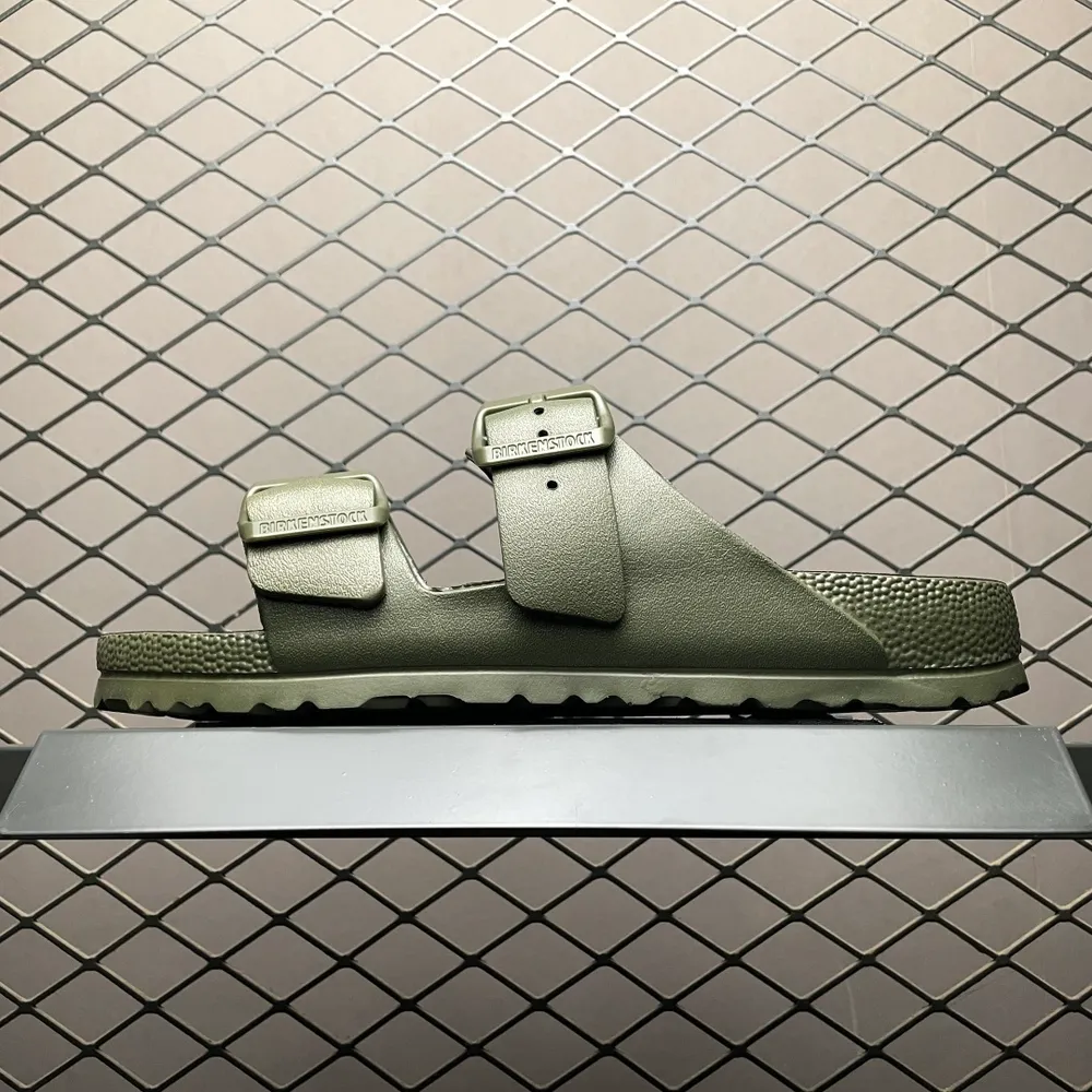 💰410  純原 Birkenstock 博肯/勃肯 EVA 雙扣拖鞋涼鞋 1019094 大廠出品 夏季走量必備爆款🔥超輕發泡大底 整鞋十分輕便 尺碼：36 37 38 39 40 41 42 43 44 45 46 編號：13DCE