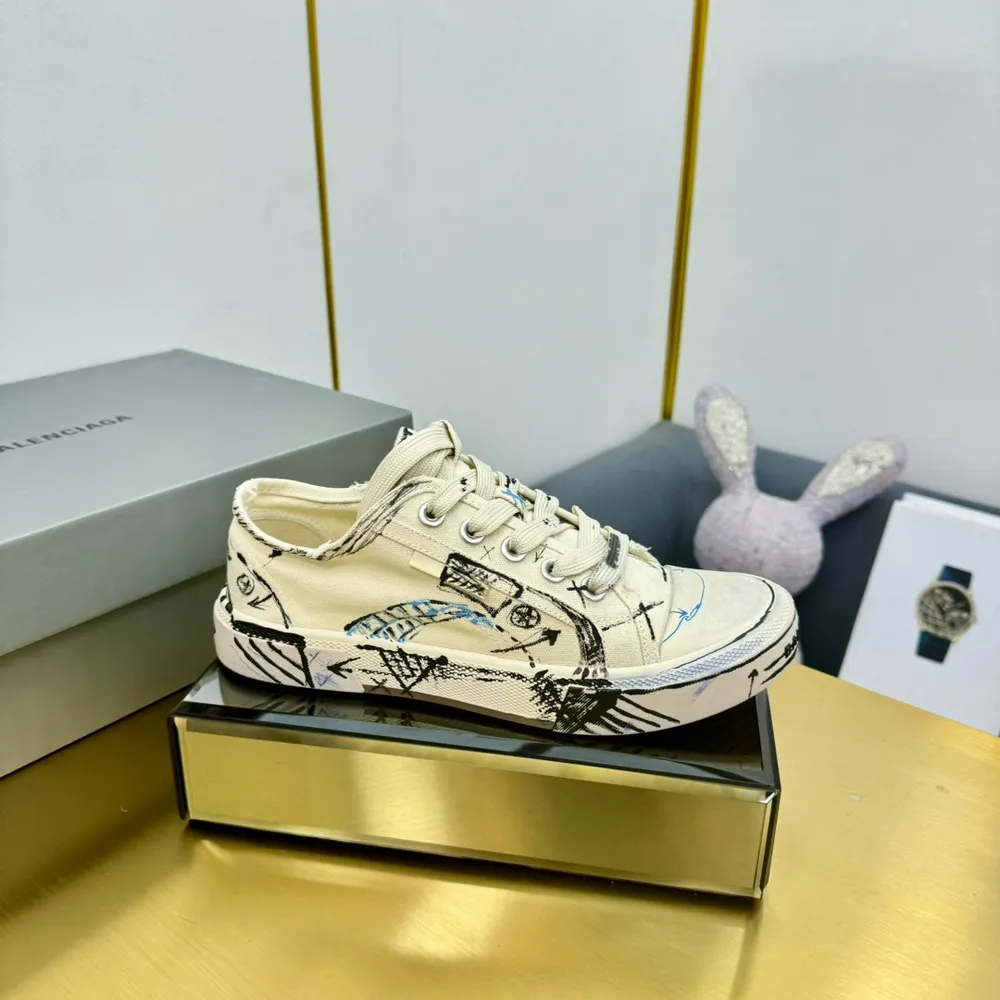💰620塗鴉款情侶款——BALENCIAGA