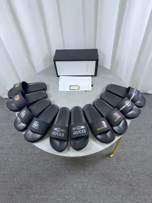 Gucci古弛2026新款原版1.1訂做，超美品質，專櫃經典款，原版特殊材料。女碼35-42男碼38-46碼，46定做。出廠價💰💰525元。