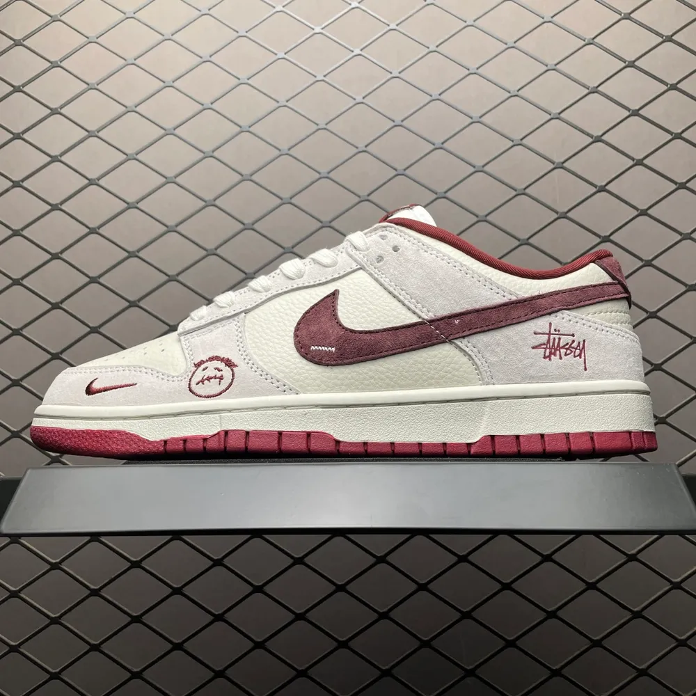💰640 純原NK Dunk Low 客制款 低幫休閒板鞋 KK1333-031 尺碼：36 36.5 37.5 38 38.5 39 40 40.5 41 42 42.5 43 44 44.5 45 46 編號：33YEFFJ