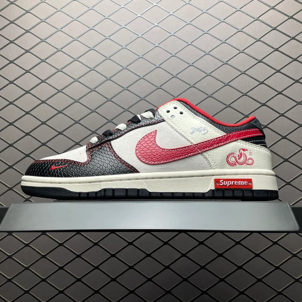 💰640 純原NK Dunk Low 蛇年客制款 低幫休閒板鞋 XS1086-014 尺碼：36 36.5 37.5 38 38.5 39 40 40.5 41 42 42.5 43 44 44.5 45 編號：33YEFFJ