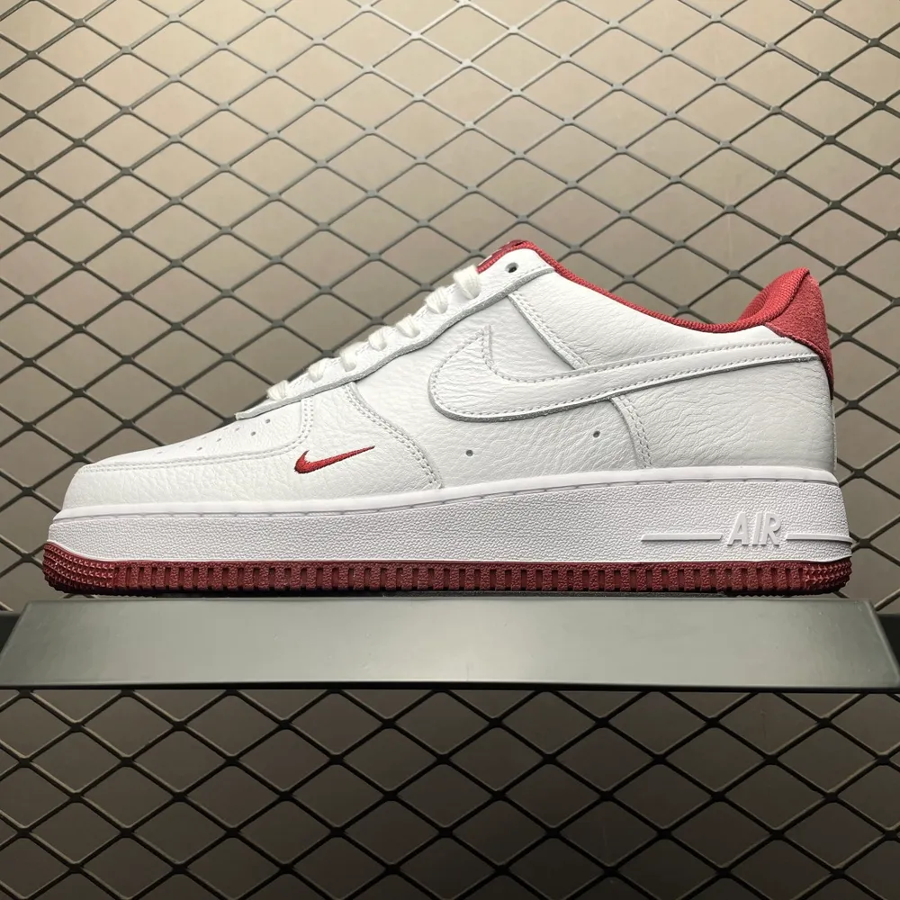 💰600 純原 NK Air Force 1 Low 空軍一號低幫 HM9483-100 國內頭部一線外貿大廠出品 原鞋開發打造  原廠自然甩頭層牛皮！紋路、色澤、皮心顏色.質感百分百到位，原廠楦原資料開發 高階零售專供品質 尺碼：36 