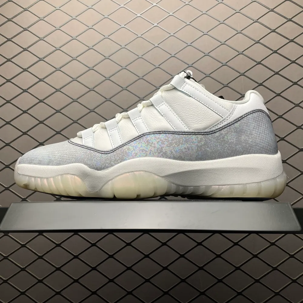 純原Air Jordan 11 Low AJ11喬11 " CNY" 蛇年限定 撕撕樂 男子文化籃球鞋 HQ7000-001 專業AJ外貿大廠出品 純原質感 進口頭層皮料 中底拉幫線 整體清潔度等各方面細節完全一鍵轉發碾壓市面諸多嘴炮"純原