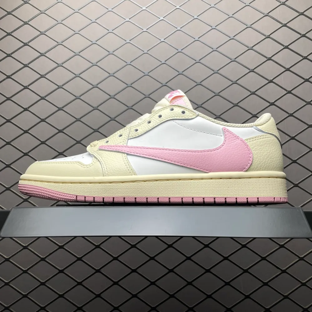 💰610 純原Travis Scott x Air Jordan 1 AJ1喬1低幫倒鉤 IQ7604-100 大廠代工流水線打造 純原級既視感 細節隨意對比 尺碼：36 36.5 37.5 38 38.5 39 40 40.5 41 4