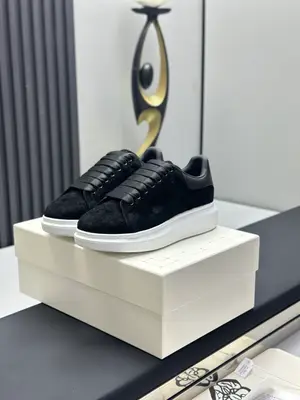 出廠¥💰670（🥇頂級版本🥇）。 全新升級經典麥坤小白鞋，