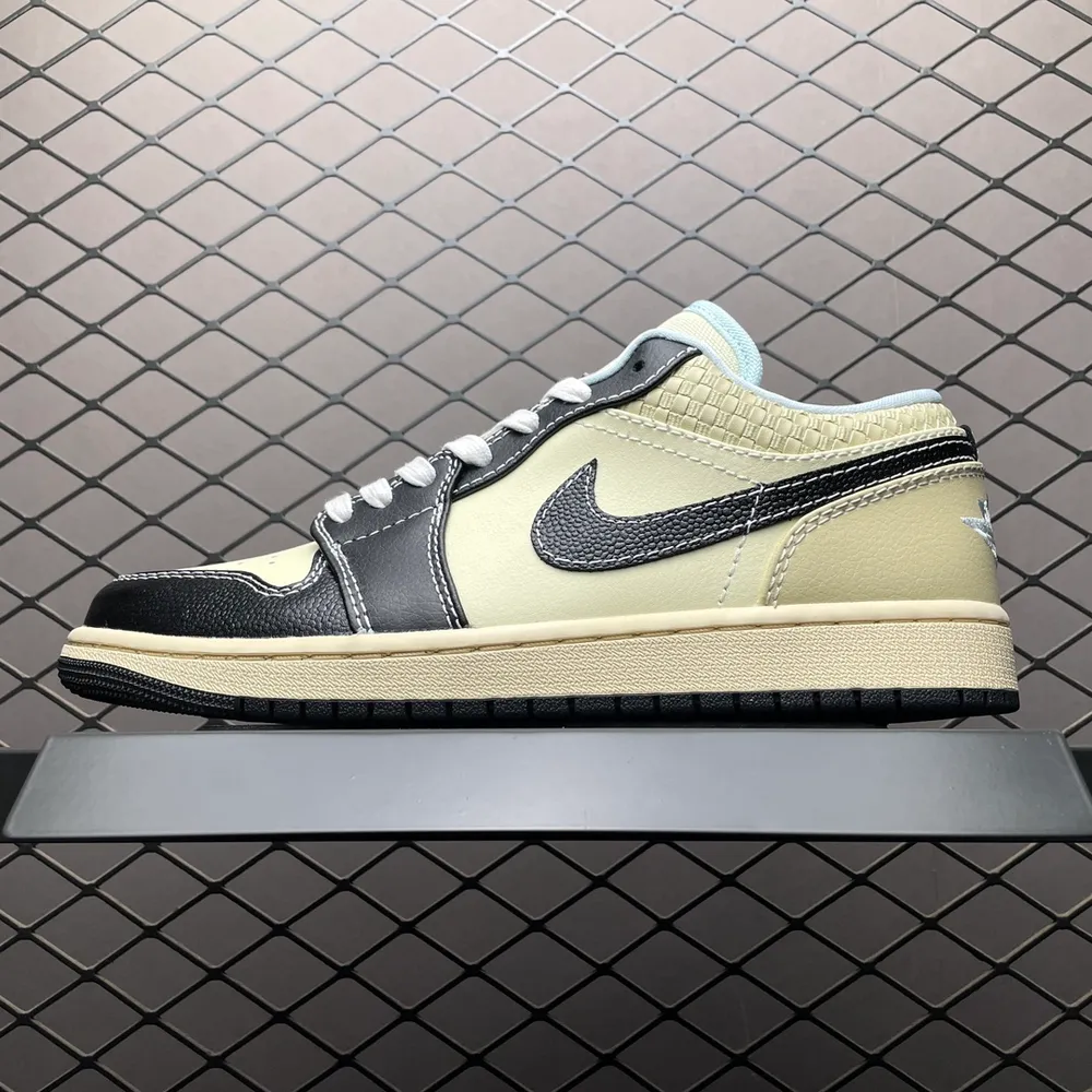 💰569 純原Air Jordan 1 Low AJ1喬1低幫文化籃球鞋 HQ3437-101 目前市售最高品質出貨 原鞋開發 平臺訂單專用代工流水線打造 一眼ZP既視感 尺碼：40 40.5 41 42 42.5 43 44 44.5 
