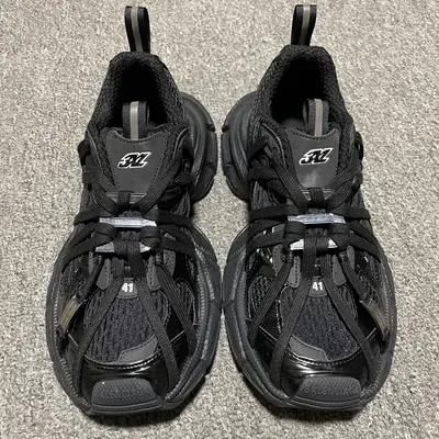 純原版本Balenciaga 巴黎世家 3XL Extreme Laces B 復古老爹鞋 官方全套配件鞋盒 鞋帶 防塵紙配套齊全 尺碼：35 36 37 38 39 40 41 42 43 44 45 46 注意：偏大一碼 編號：50IF