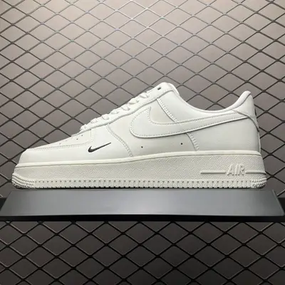 💰550 純原NK Air Force 1 Low 空軍一號低幫休閒板鞋 HF1058-133 原廠衝刀皮料切割乾淨 無任何毛邊 打造純正空軍 全掌內建蜂窩氣墊 原盒配件 原廠中底鋼印、拉幫完美 全套原楦原模傾力打造完美版型 尺碼：36 