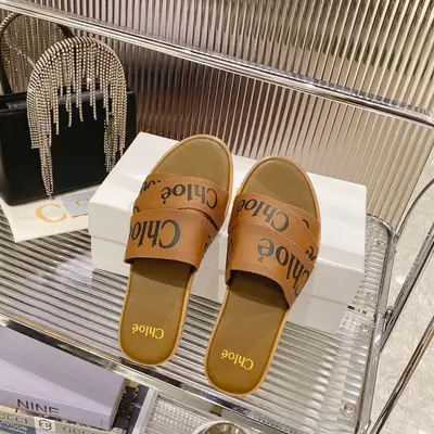 2023/Chloe（克洛伊）最新的交叉編織帶羅馬拖鞋
