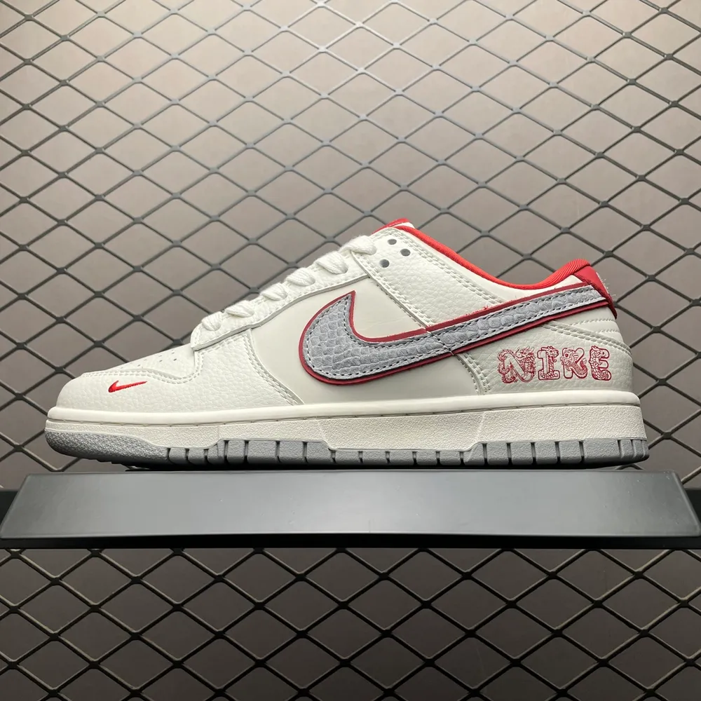 💰600 純原NK Dunk Low 客制款 低幫休閒板鞋 DQ1098-366 尺碼：36 36.5 37.5 38 38.5 39 40 40.5 41 42 42.5 43 44 45 編號：29YEFF511