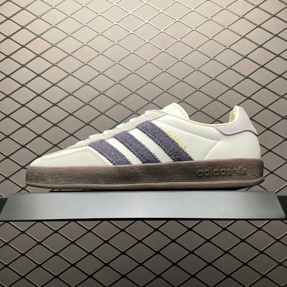 💰510   AD 阿迪 Gazelle Indoor 低幫休閒板鞋 IH8548 大廠支線出品 外貿平臺走量先鋒版本 尺碼：36 36.5 37 38 38.5 39 40 40.5 41 42 42.5 43 44 44.5 45 編