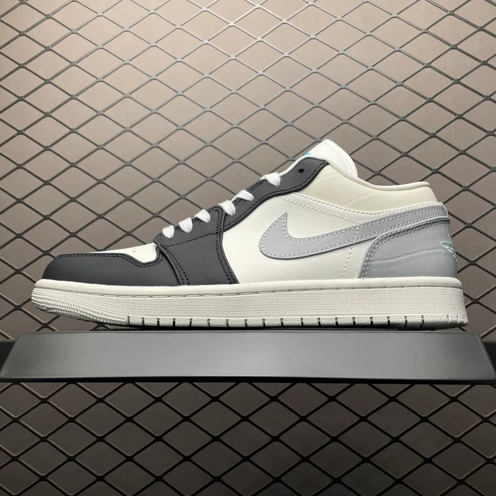 💰569 純原Air Jordan 1 Low AJ1喬1低幫 IO2242-101 目前市售最高品質出貨 原鞋開發 平臺訂單專用代工流水線打造 一眼zp既視感 尺碼：40 40.5 41 42 42.5 43 44 44.5 45 46