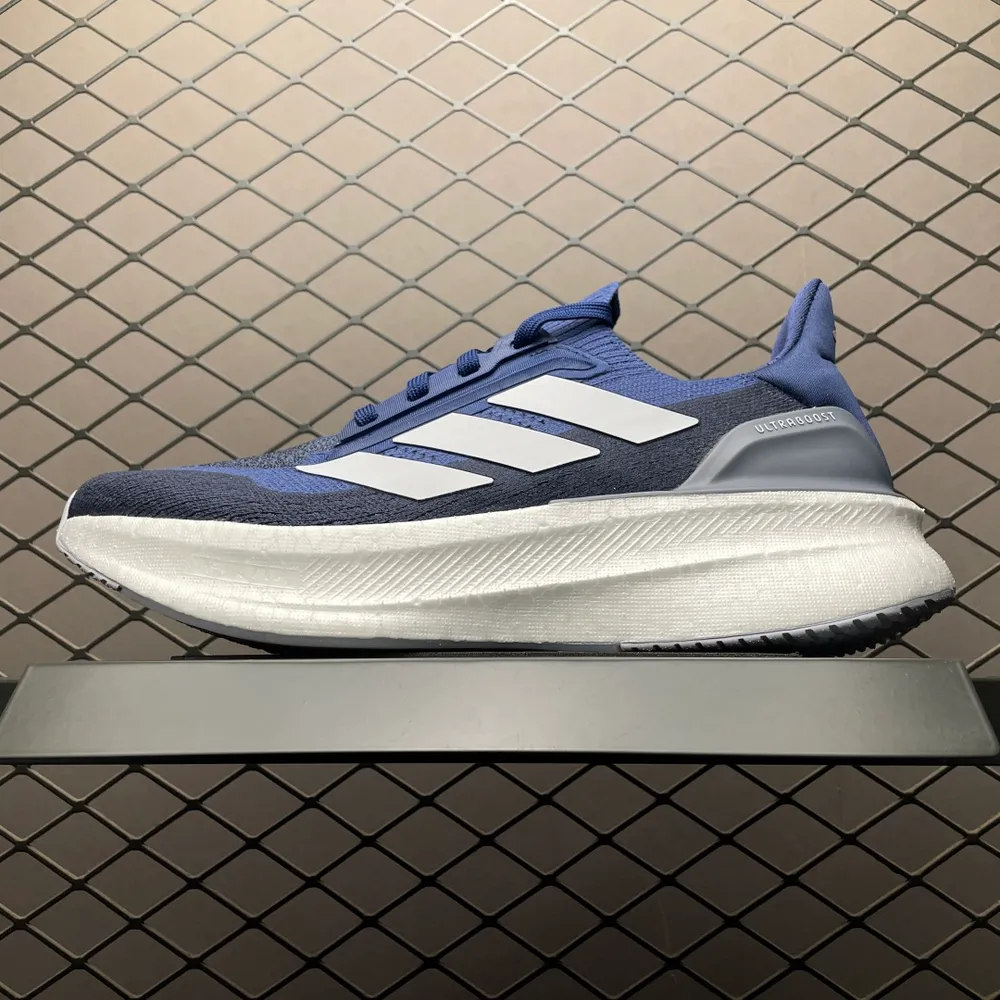 💰569 純原AD 阿迪 Ultra Boost 5 超彈力爆米花中底休閒跑步鞋 JI3385 尺碼：39 40 40.5 41 42 42.5 43 44 44.5 45 46 46.5 47 48 編號：27TDEE101