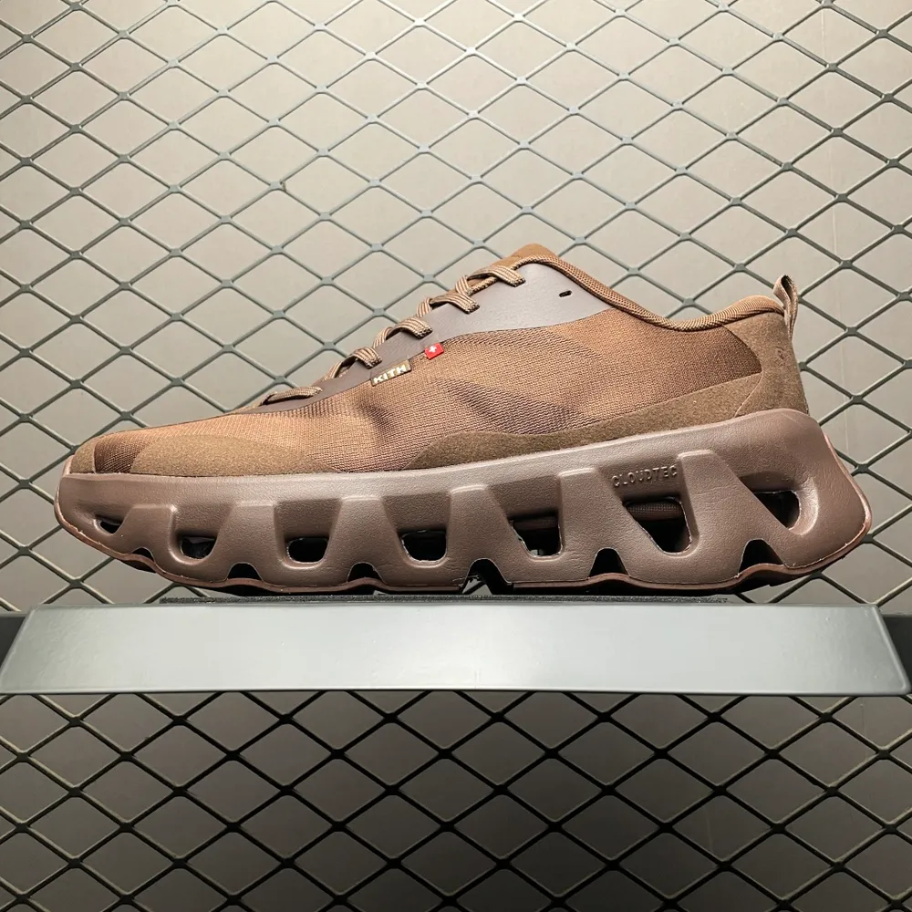 💰550  純原 KITH x ON 昂跑聯名 Cloudswift K-Tech 1 系列 3MG1077003 低幫休閒跑步鞋 尺碼：36 36.5 37.5 38 38.5 39 40 40.5 41 42 42.5 43 44 4