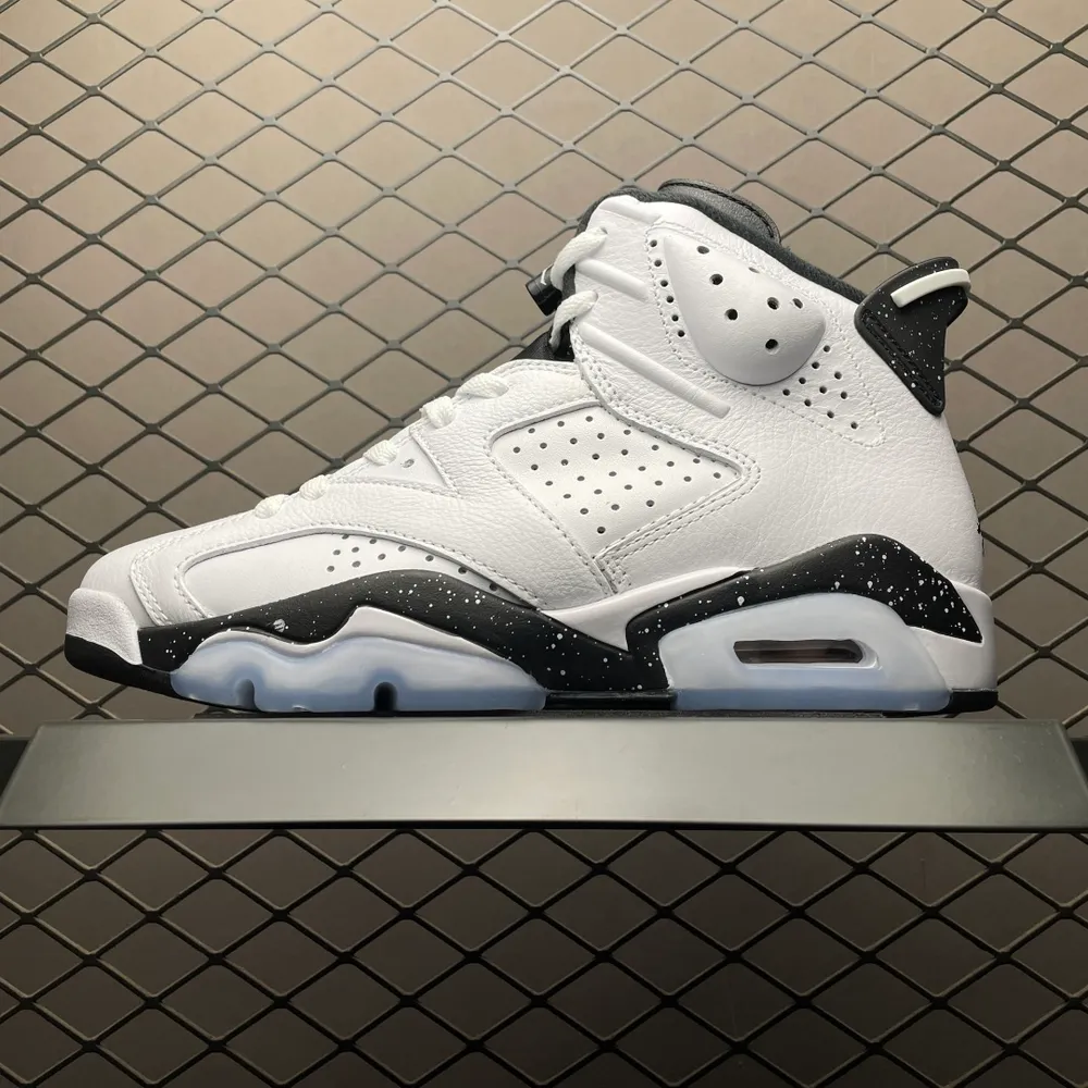 純原 Air Jordan 6 Retro AJ6喬6 白黑 男子文化籃球鞋 CT8529-112 原鞋原紙板開發 原廠材料 原檔案資料精美電繡 一眼正品既視感  水滴漏斗完美鞋型 紙板中底 鋼印 等諸多細節均一一還原 尺碼：40 40.5