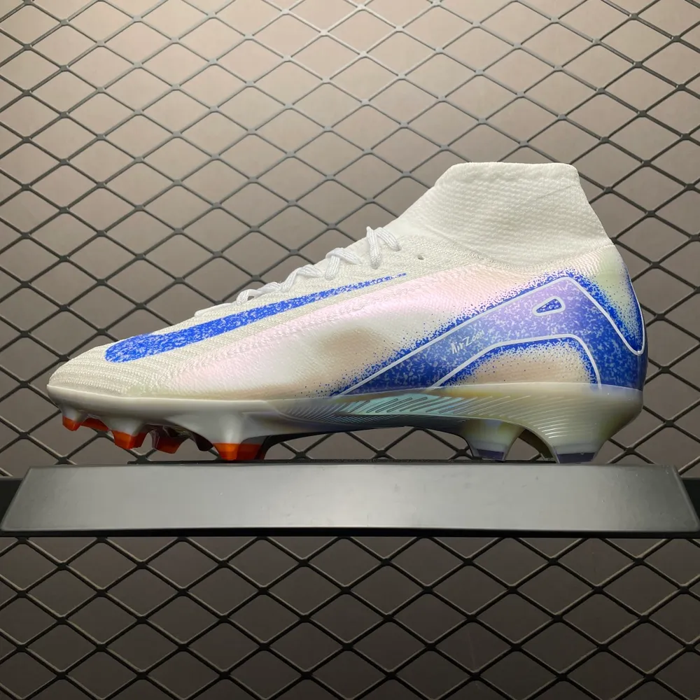 💰569   外貿專供 NK Air Zoom Superfly 10 AG膠質長釘 足球鞋 原代工廠出品， 全進口機臺生產裝置，百分百採用優質原材料 外貿出口平臺主推私密 尺碼：35-45 無半碼 編號：26YEFF32