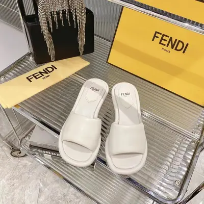 2023最新Fendi芬迪系列水臺拖鞋頂級上新啦💫✨