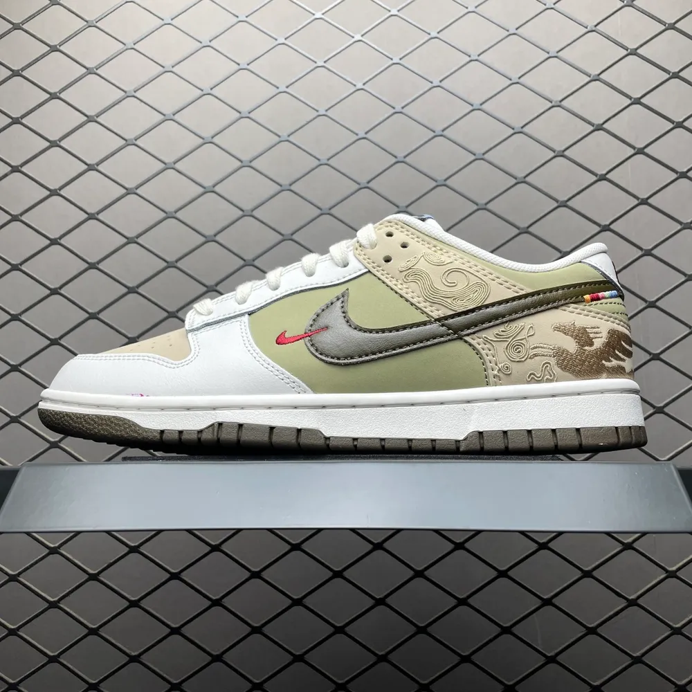 💰519 NK Dunk Low "NYC" 新年限定 馬年 低幫休閒板鞋 IQ1118-220 尺碼：36 36.5 37.5 38 38.5 39 40 40.5 41 42 42.5 43 44 44.5 45 46 編號：27YE