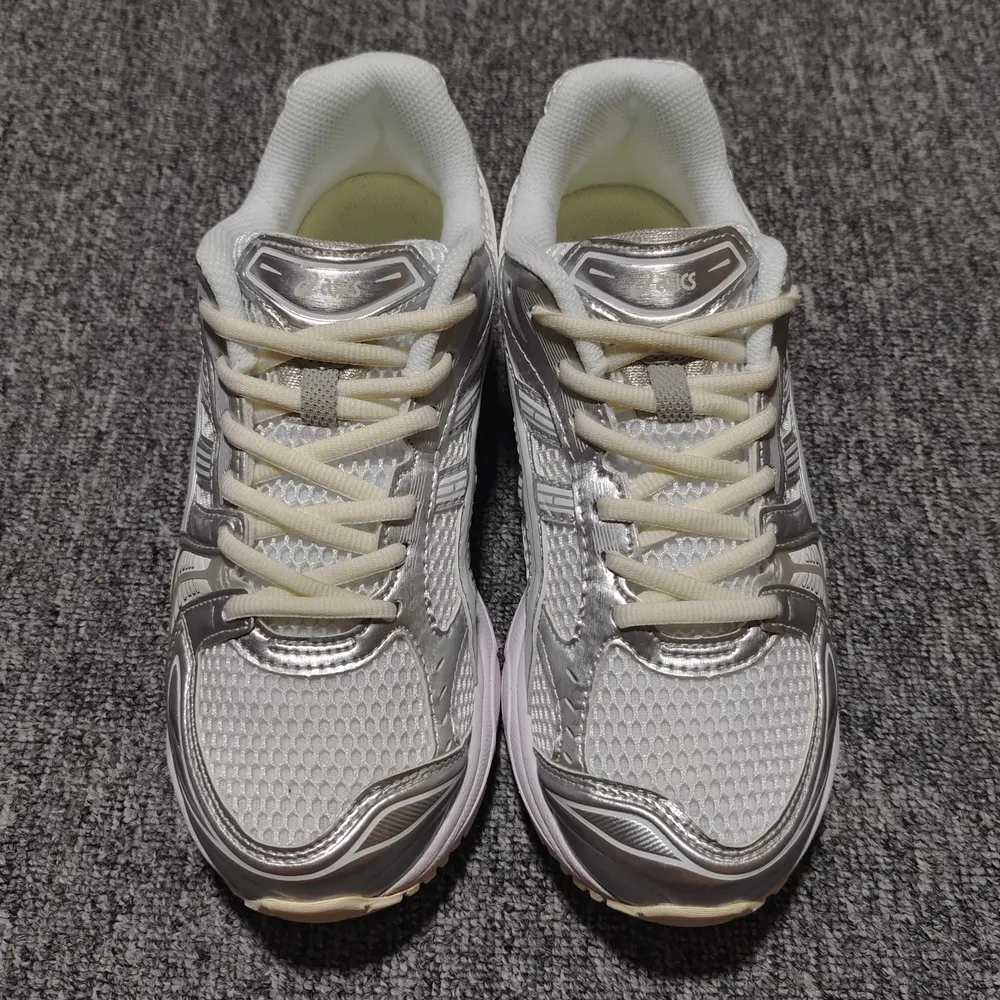 💰530  純原 外貿走量版 Asics 亞瑟士 GEL-Kayano 14 低幫運動休閒跑步鞋 1201A457-100 尺碼：36 37.5 38 39 39.5 40 40.5 41.5 42 42.5 43.5 44 44.5 4