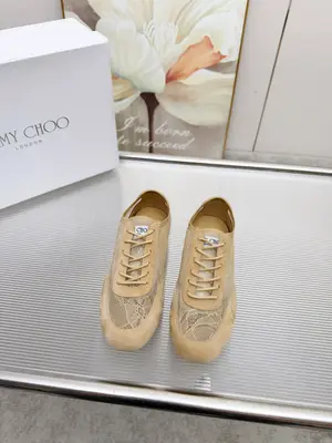 Jimmy choo（吉米•周）周仰傑2026春夏Sunny F系列運動鞋火爆上新🔥品牌Logo3D立體印刷技術 鞋面採用原版定製蕾絲➕羊猄拼接💥橡膠鞋底搭配複合鞋墊設計🎵舒適又輕盈鞋型外觀纖薄✨帶來流暢貼合的支撐與緩衝效果🌙盡顯時