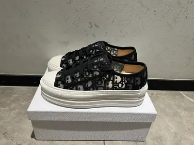 P640元 2026年Dior新款網紗刺繡女鞋爆爆🔥🔥