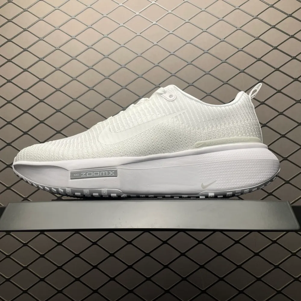💰540 純原NK Zoomx Invincible Run FK4 透氣緩震跑步鞋 DR2615-010 尺碼：36 36.5 37.5 38 38.5 39 40 40.5 41 42 42.5 43 44 44.5 45 編號：23