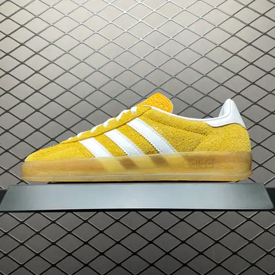 💰510   AD 阿迪 Gazelle Indoor 低幫休閒板鞋 HQ8716 大廠支線出品 外貿平臺走量先鋒版本 尺碼：36 36.5 37 38 38.5 39 40 40.5 41 42 42.5 43 44 44.5 45 編