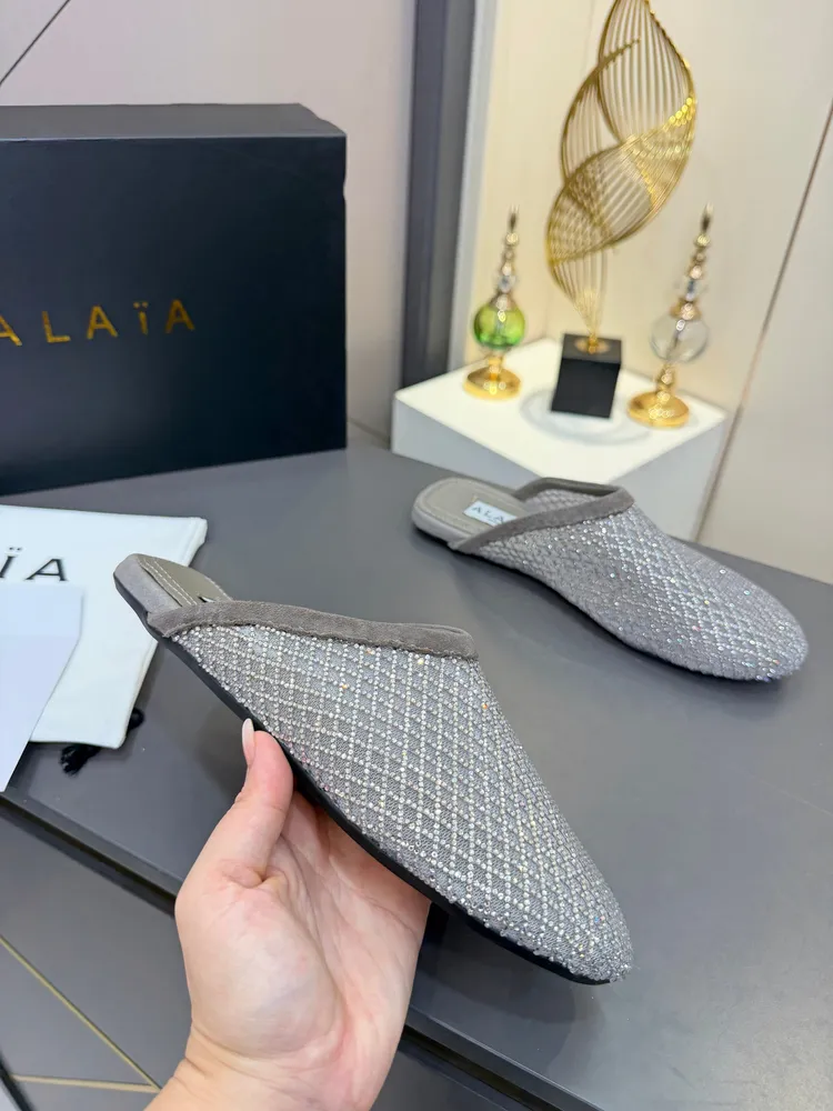 Alaia·阿萊亞⛳️🔥超火的一款平底芭蕾舞漁網紗面鑲鑽款平底單鞋🩰！