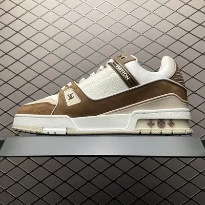 💰820 Louis Vuitton 路易威登 LV Trainer 低幫休閒板鞋 私人訂單 原版開發 高階零售 外貿充正專供 原版購入開發 ZP級全套包裝 完美楦型 正確卡色 大底TPU 質感媲美原版 品質可吊打市面大多數版本 尺碼：3