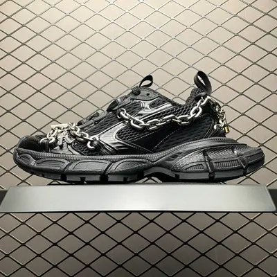 純原版本Balenciaga 巴黎世家 3XL Chain 鎖鏈款 復古老爹鞋 巴黎世家十代 官方全套配件鞋盒 鞋帶 防塵紙配套齊全 尺碼：35 36 37 38 39 40 41 42 43 44 45 46 注意：尺碼偏大 編號：60O