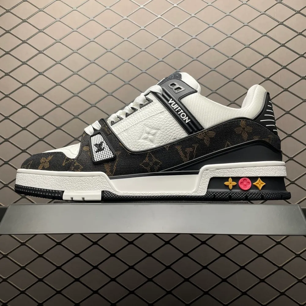 💰769 Louis Vuitton 路易威登 LV Trainer 低幫休閒板鞋 私人訂單 外貿專供品質 尺碼：35 36 37 38 39 40 41 42 43 44 45 編號：47PHTUSSS