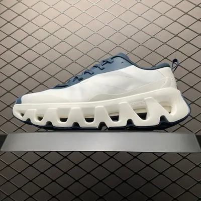 💰550 純原KITH x ON 昂跑聯名 Cloudswift K-Tech 1 系列 3MG10775060 低幫休閒跑步鞋 尺碼：36 36.5 37.5 38 38.5 39 40 40.5 41 42 42.5 43 44 44