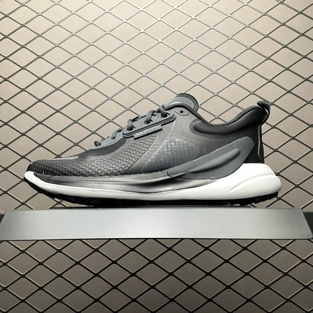 💰569 純原Lululemon Blissfeel Trail Run 露露樂蒙 低幫運動休閒鞋 一線外貿大廠出品 區別市場先行通貨 尺碼：36 36.5 37 38 38.5 39 40 40.5 41 42 42.5 43 43.5