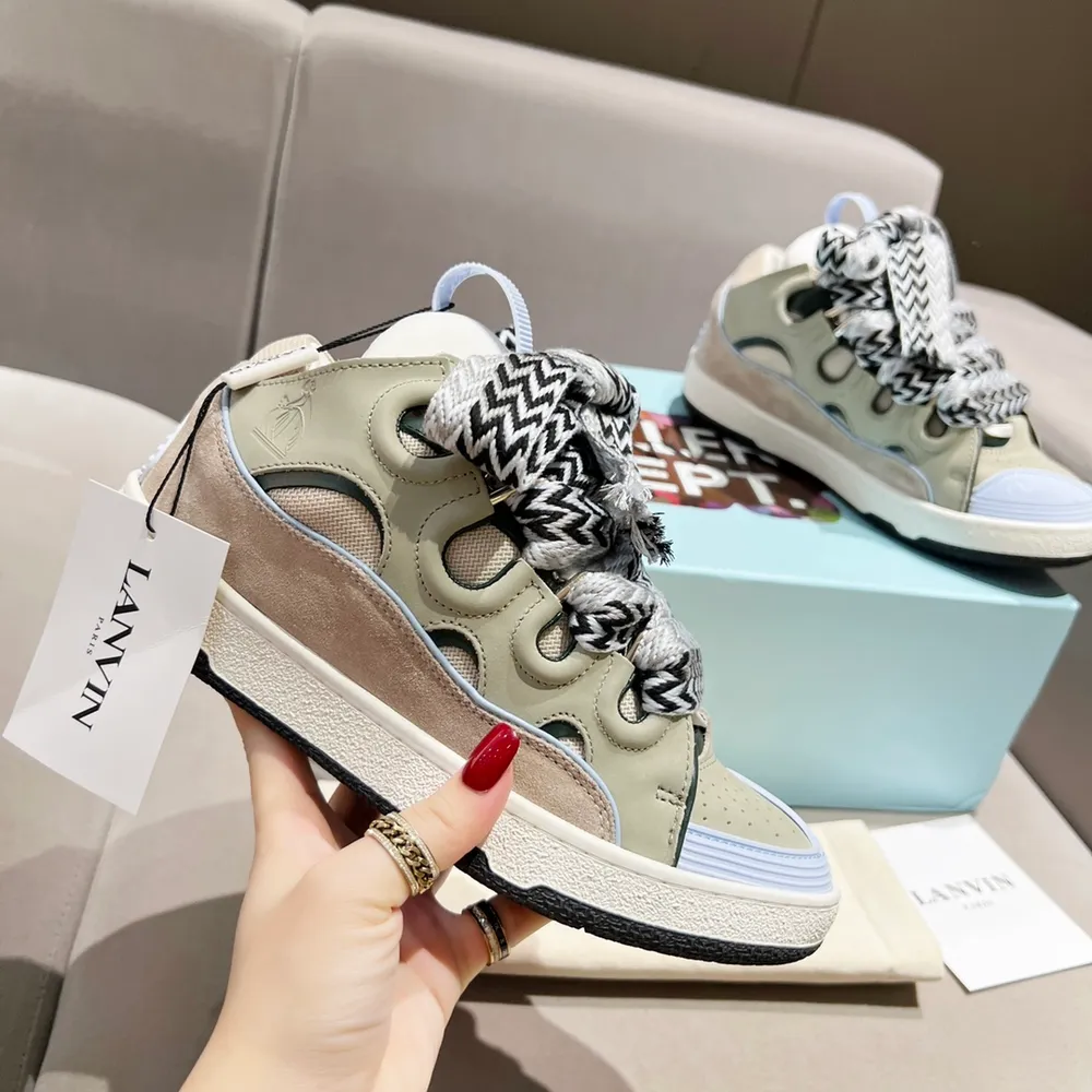 Lanvin × Gallery Department 聯名款限定系列；沉穩、篤定、活潑、經典與潮流、成熟與青春；詮釋多面魅力組合構成一個五彩斑斕的藝術品‼️浪凡情侶款潑墨麵包鞋，運動鞋，德訓鞋，高幫鞋⚠️官網熱度火爆全球達人打卡，眾多紅人