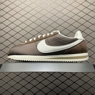 💰530 純原NK Cortez 阿甘休閒跑步鞋 DZ2795-200 尺碼：36 36.5 37.5 38 38.5 39 40 40.5 41 42 42.5 43 44 44.5 45 編號：22YEFF20