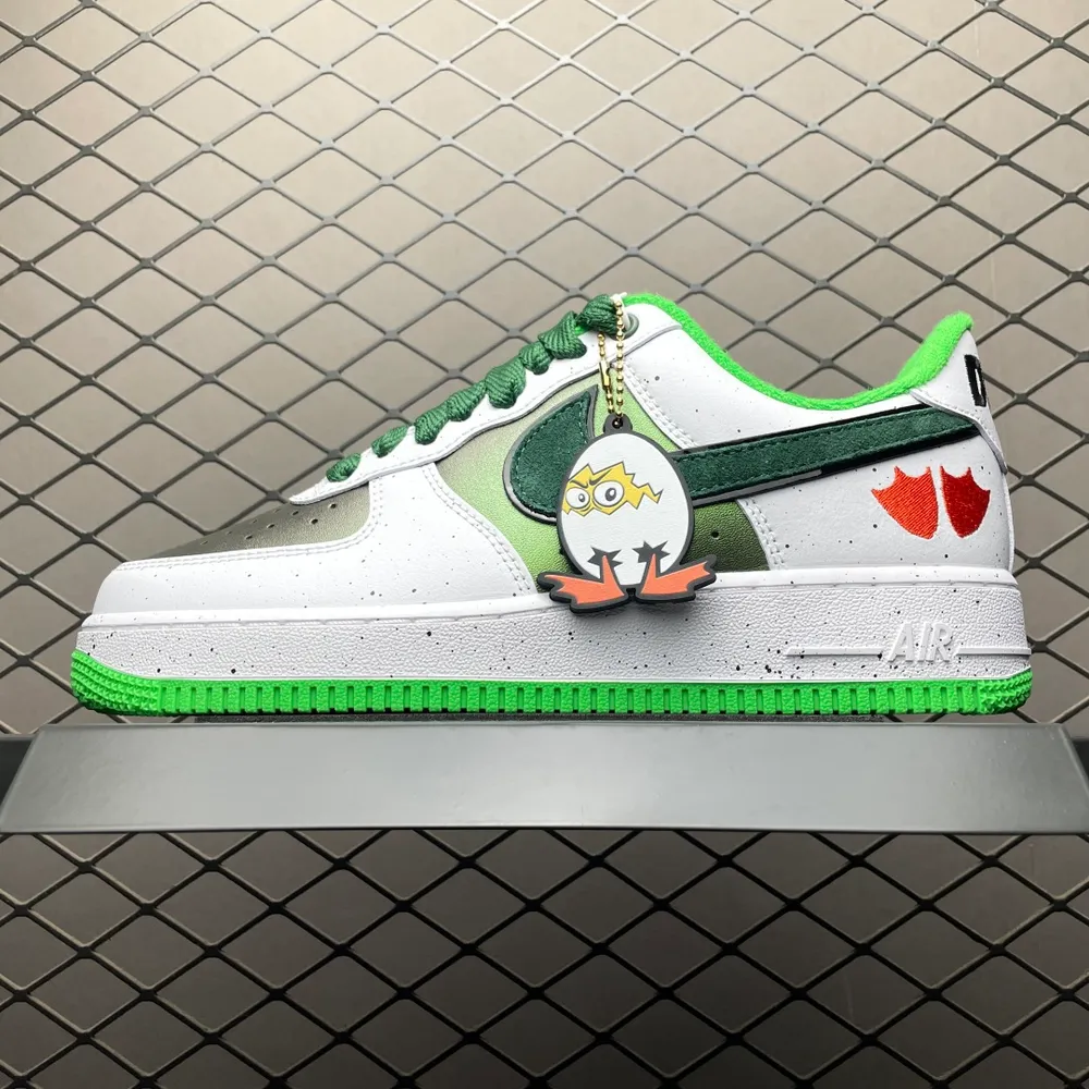 💰519 純原Doaf x NK Air Force 1 Low 聯名款 空軍一號低幫休閒板鞋 IU7613-100 原廠衝刀皮料切割乾淨 無任何毛邊 打造純正空軍 全掌內建蜂窩氣墊 原盒配件 原廠中底鋼印、拉幫完美 全套原楦原模傾力打造