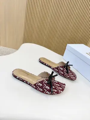迪家2606新款，碼數:35-43碼，出廠價570（皮底加40）
