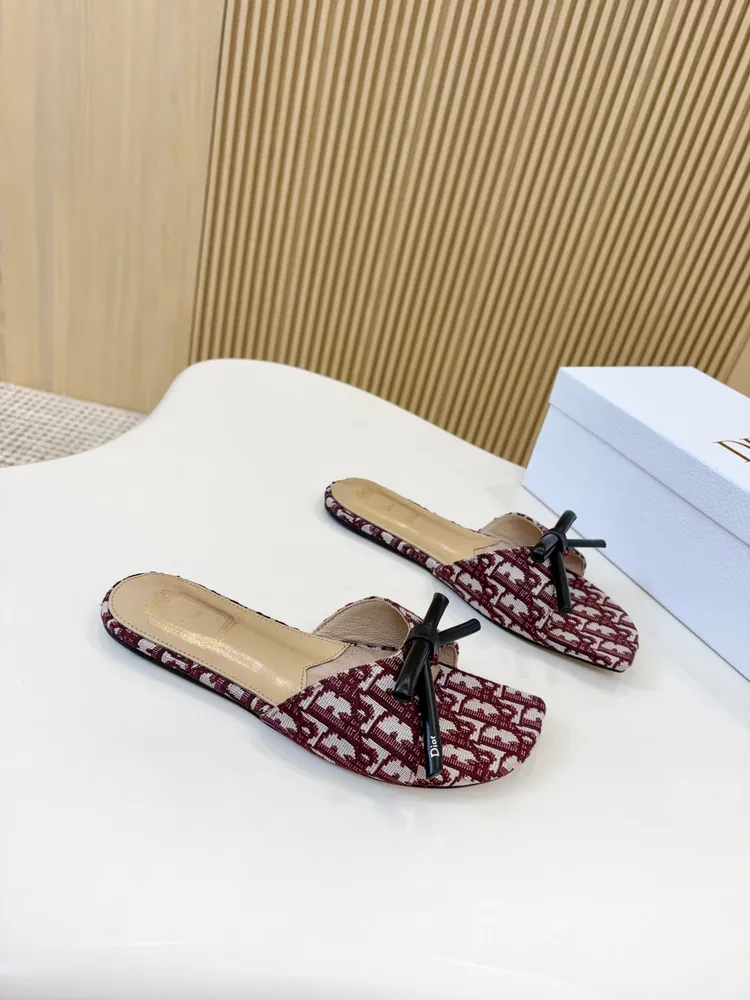 迪家2606新款，碼數:35-43碼，出廠價570（皮底加40）