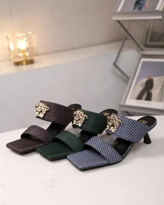 P:610 VERSACE（範思哲）春夏秋季新款拖鞋 材料：面料織物小F+羊皮內裡+橡膠大底，