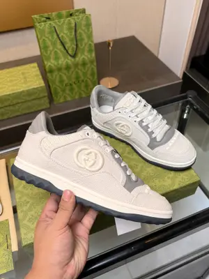 頂級版本，定型效果十足，秒殺市場軟踏踏的普通做法，💣💣💣Gucci2023早春古馳G家 最新爆款MAC80 運動鞋 情侶款 休閒 復古 做舊 髒髒鞋 小髒鞋 小白鞋🌸🌸🌸 原版購入開發 做貨 古馳MAC80全新爆款系列 精緻小巧