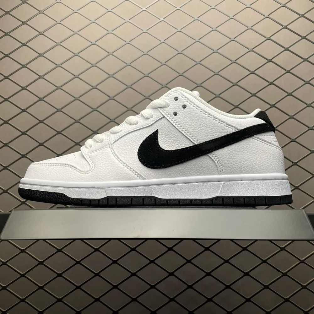 💰559 純原NK Dunk SB Low 低幫休閒板鞋 HF3704-100 尺碼：36 36.5 37.5 38 38.5 39 40 40.5 41 42 42.5 43 44 44.5 45 46 編號：27YEFF209