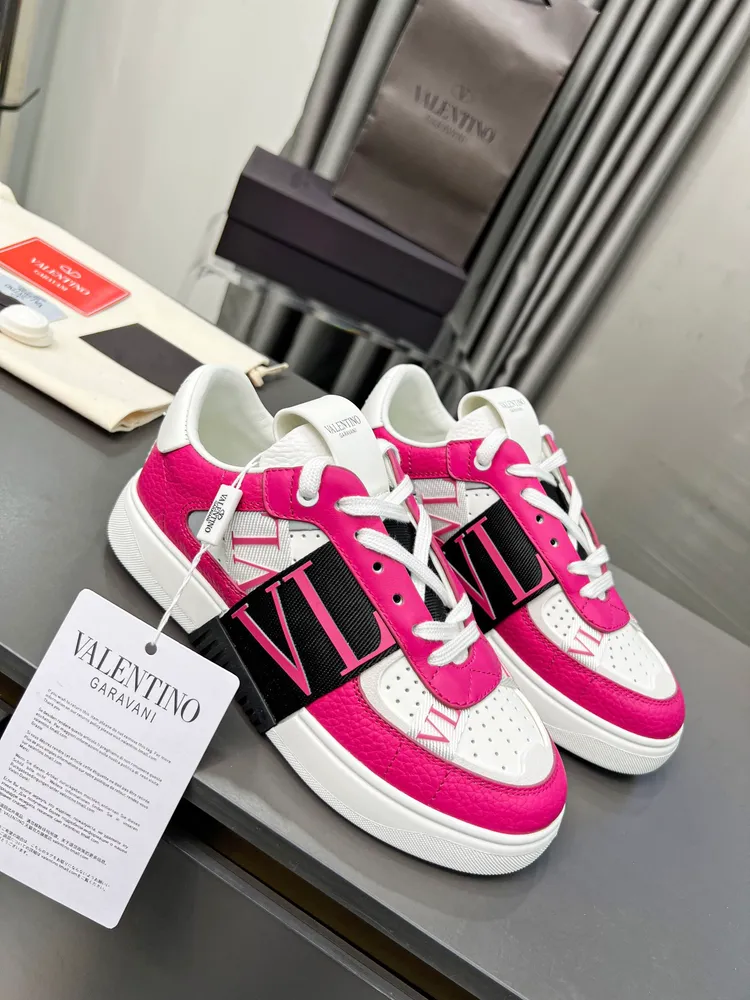 p740 VALENTINO張藝興同款