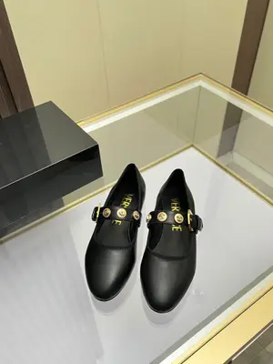 P600，碼數：35-41碼，可定做42碼