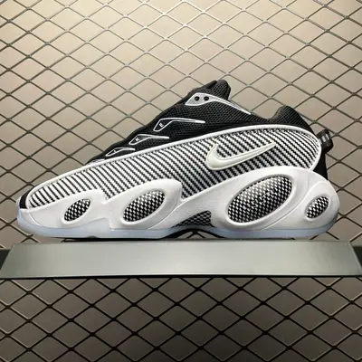 💰569 純原NOCTA x NK Glide 聯名款 復古運動鞋 DM0879-011 外貿專供品質 隆重介紹Drake與Nike的全新鞋款NOCTA Glide，它的設計靈感源自經典的Zoom Flight 95，並融合 NOCTA經