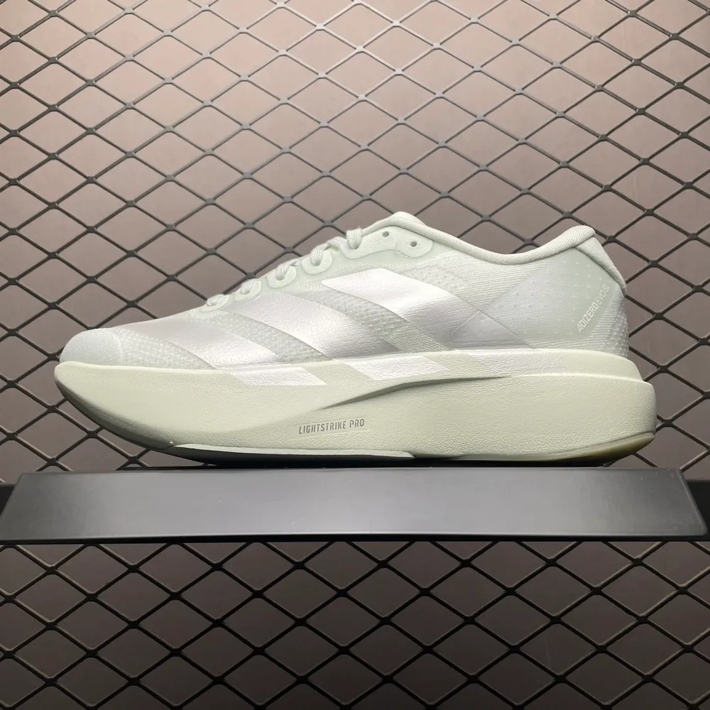 💰530 純原AD 阿迪 Adizero EVO 低幫休閒跑步鞋 JR5840 新版本出貨 區別市面通貨品質 尺碼：36 36.5 37 38 38.5 39 40 40.5 41 42 42.5 43 44 44.5 45 編號：23T