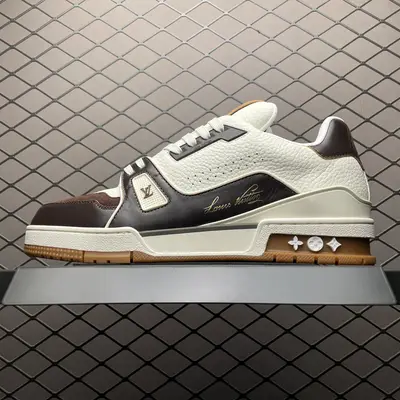 Louis Vuitton 路易威登 LV Trainer 低幫休閒板鞋 海淘代購同渠道品質 高階零售 外貿充正專供 原版購入開發 ZP級全套包裝 完美楦型 正確卡色 大底TPU 質感媲美原版 細節與原版一致 請注意區分市面通貨材 尺碼：3