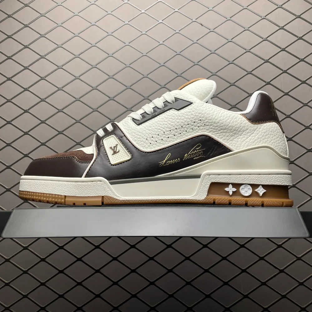 Louis Vuitton 路易威登 LV Trainer 低幫休閒板鞋 海淘代購同渠道品質 高階零售 外貿充正專供 原版購入開發 ZP級全套包裝 完美楦型 正確卡色 大底TPU 質感媲美原版 細節與原版一致 請注意區分市面通貨材 尺碼：3