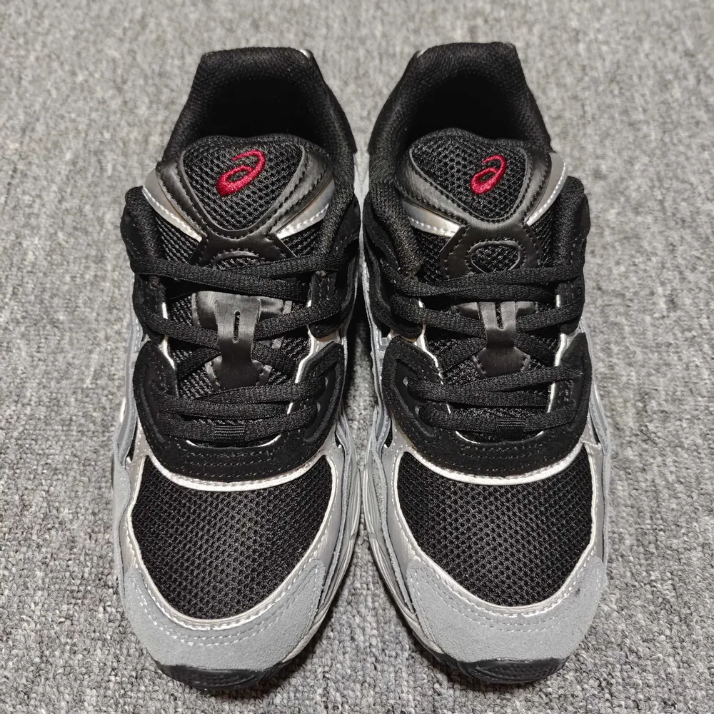 💰530  純原 Asics 亞瑟士 GEL-NYC 低幫運動休閒跑步鞋 1203A383-003 外貿平臺專供 大廠出品 細節到位 區別市面通貨 尺碼：36 37 37.5 38 39 39.5 40 40.5 41.5 42 42.5
