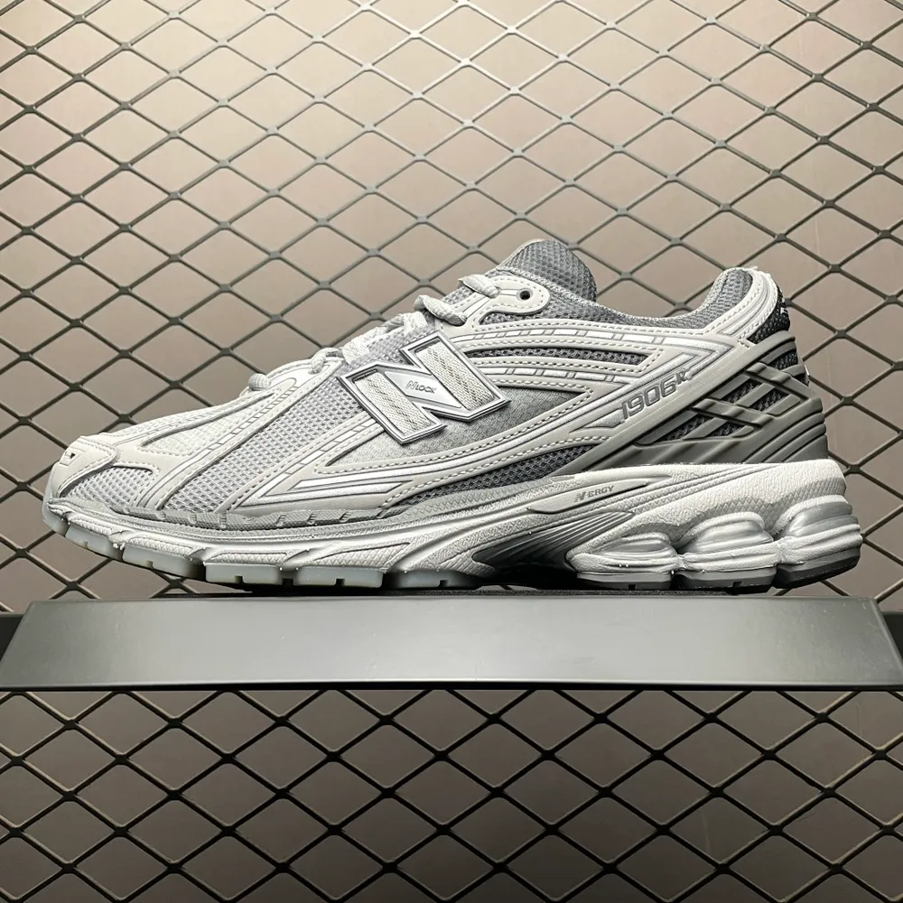 💰569 純原New Balance 新百倫 M1906RNY 復古休閒跑步鞋 原版組合大底 尺碼：36 37 37.5 38 38.5 39.5 40 40.5 41.5 42 42.5 43 44 44.5 45 編號：27YEFF1